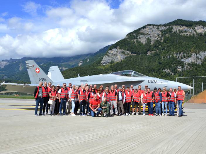 Top Gun auf Schweizer Art und rasante Kurvenfahrten – unsere Herbstfahrt